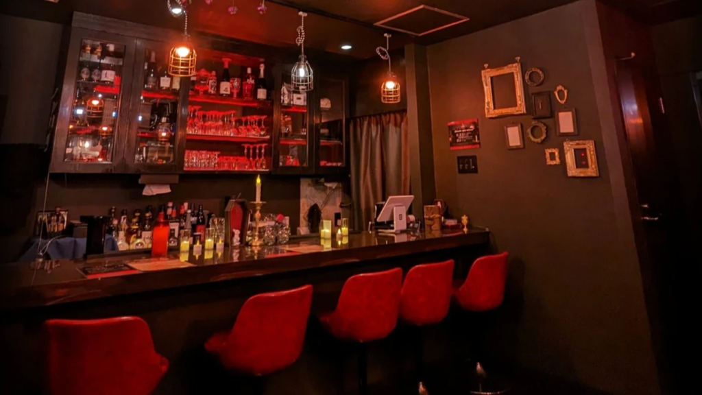 大阪難波 Cafe&BAR「ヴァンパイアサイド」